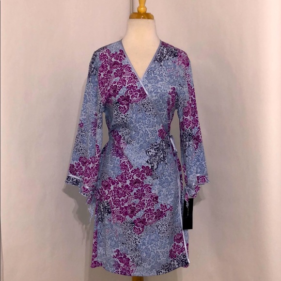 NWT Jones New York light blue and dark pink robe. - Picture 2 of 9